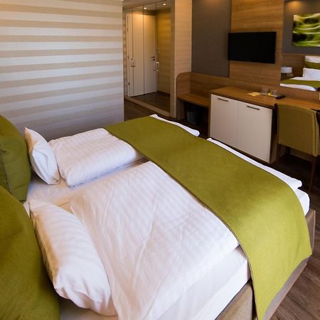 Bh Kristaly Otel Debrecen Dış mekan fotoğraf