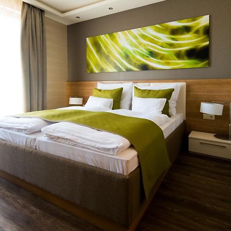 Bh Kristaly Otel Debrecen Dış mekan fotoğraf